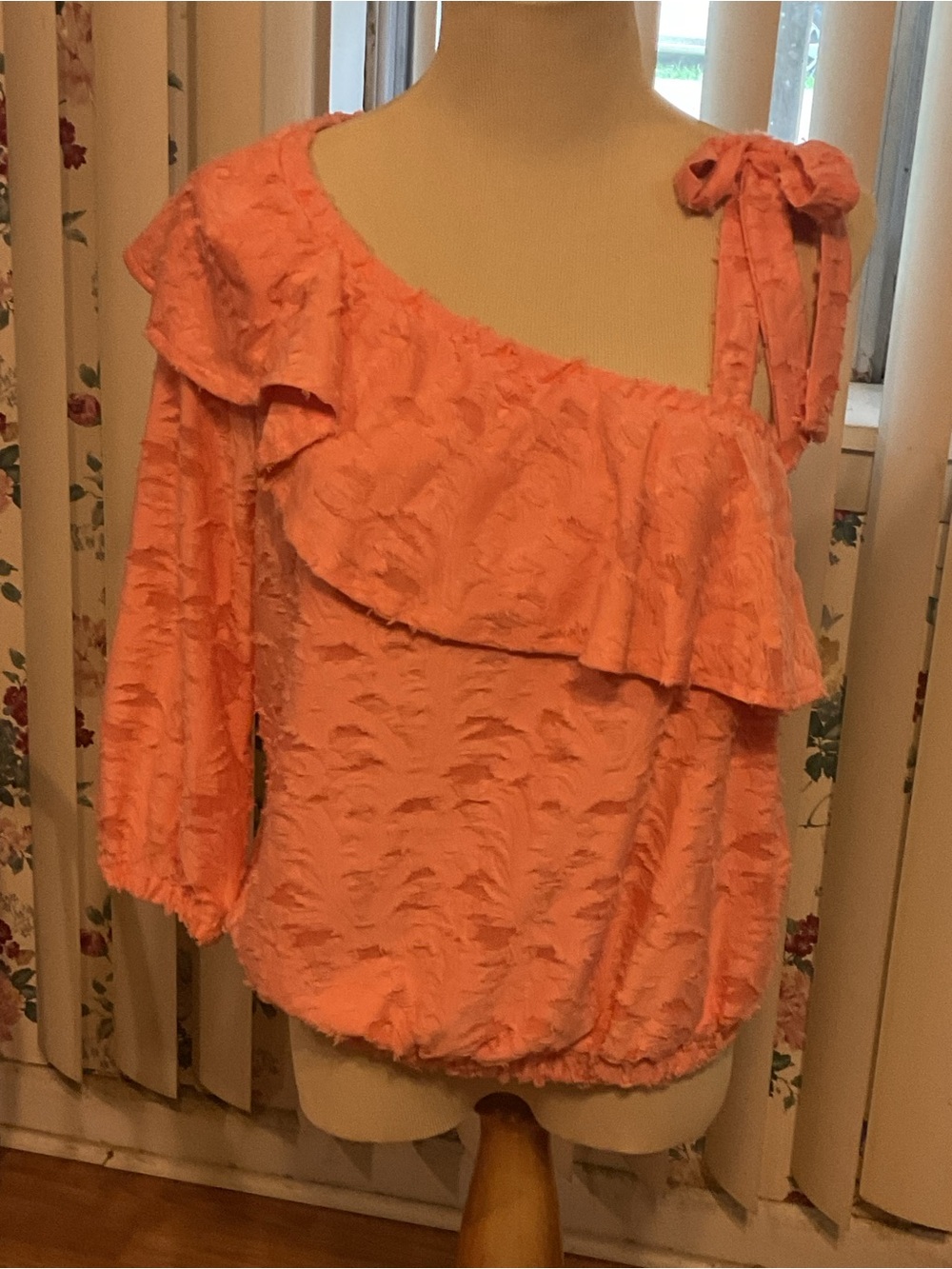 L.C. LAUREN CONRAD One-Shoulder Ruffle Top in Coral Pink SZ.M. 42x20